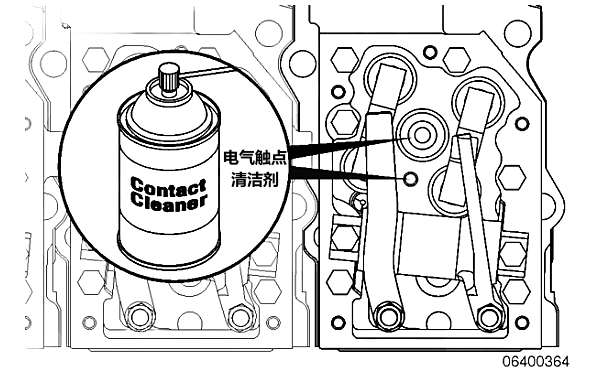 清潔缸蓋內的噴油器孔.png